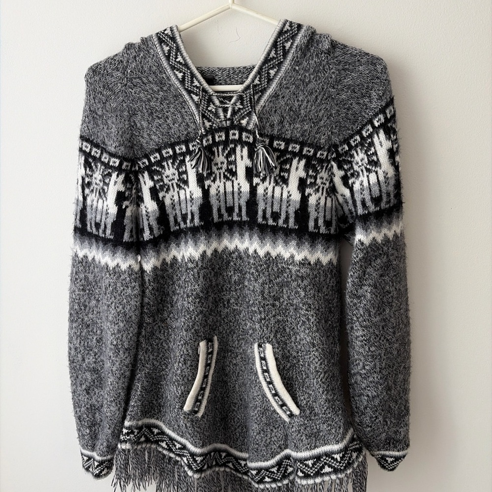 100% Alpaca Hooded Sweater – Peruvian Artisan Knit | Cozy Cabin Style